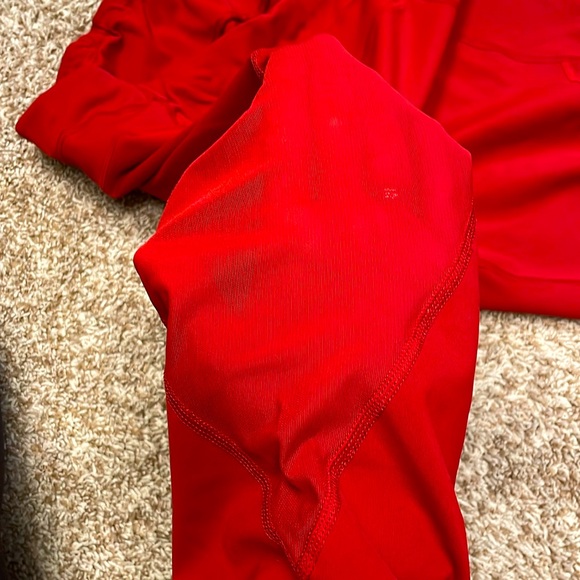 Athleta Capri exercise pants with sheer peekaboo diamonds - Picture 2 of 3